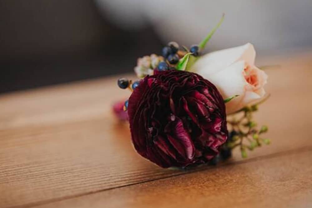 rose boutonnières